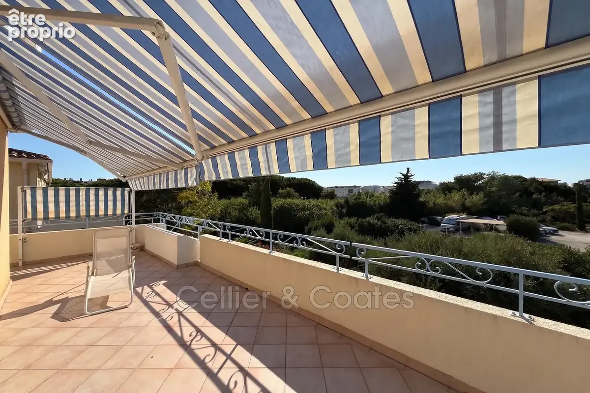 Appartement 4 pièces 90 m² à vendre à Le Lavandou (83980) - photo 2