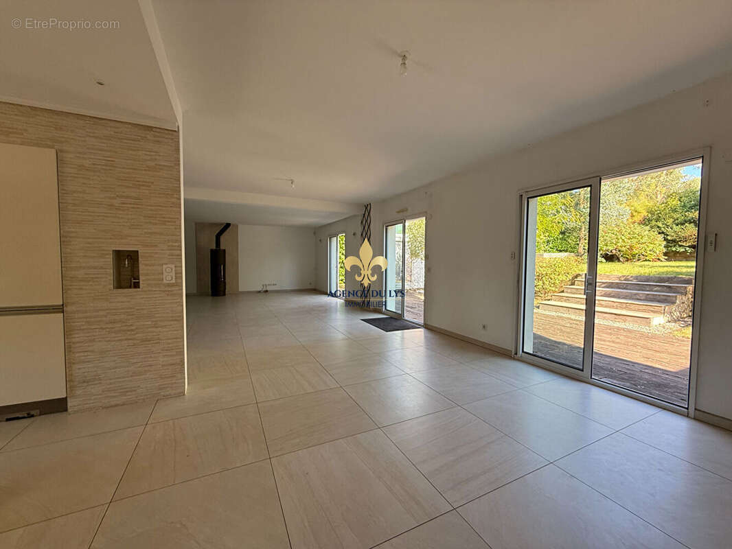 Maison à MORTEFONTAINE