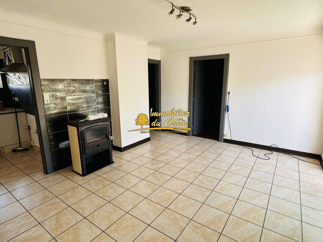 Maison 72 m² à Saint-Sauveur  - photo 4