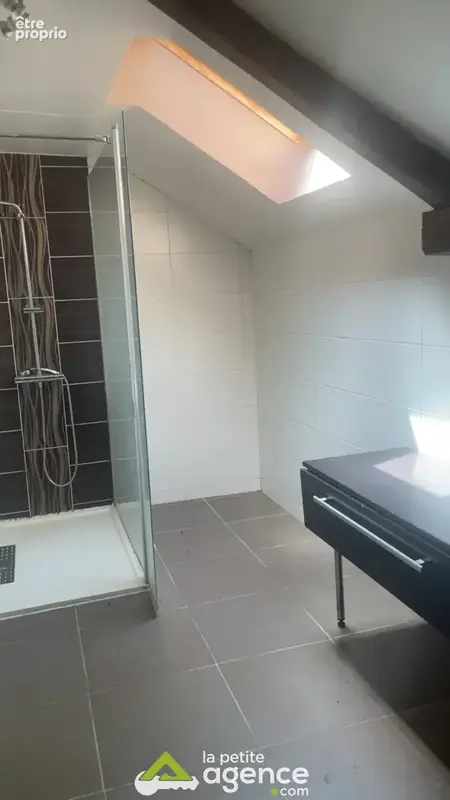 Maison 5 pièces 149 m² à vendre à La Guerche-Sur-L'aubois (18150) - photo 3