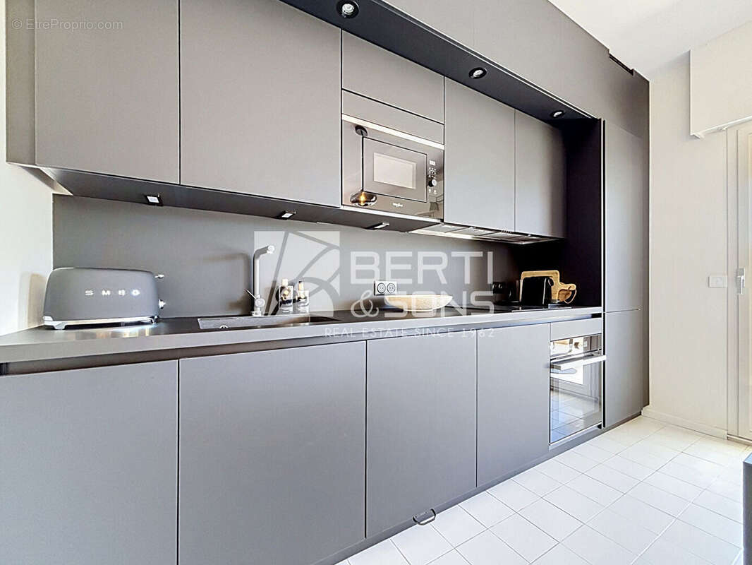Appartement à MANDELIEU-LA-NAPOULE