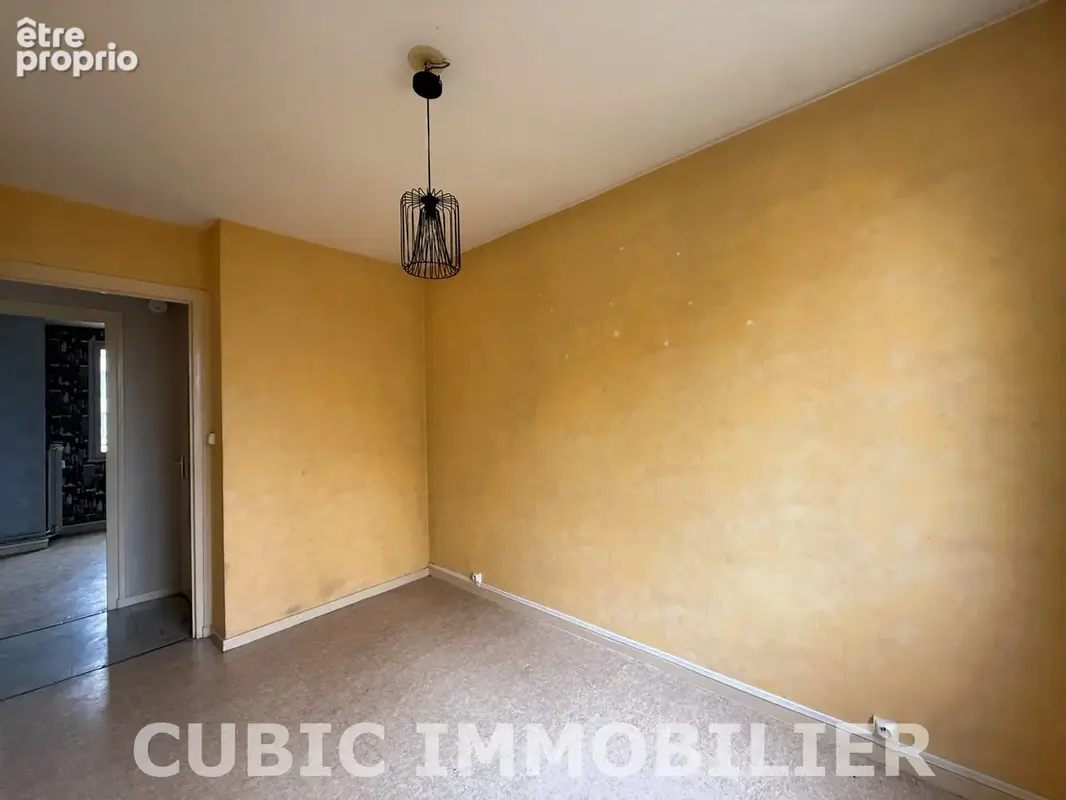 Appartement - 4 pièces - Villefranche-sur-Saône - photo 10