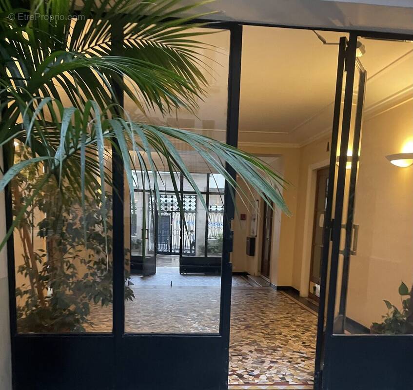 Appartement à PARIS-20E