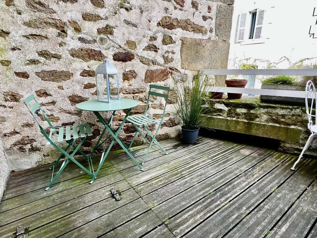 Maison à CHATEAUPONSAC