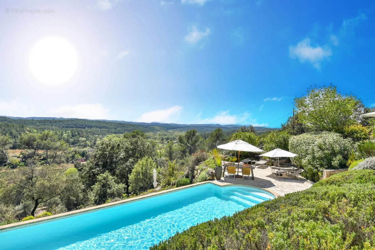 Maison à ENTRECASTEAUX