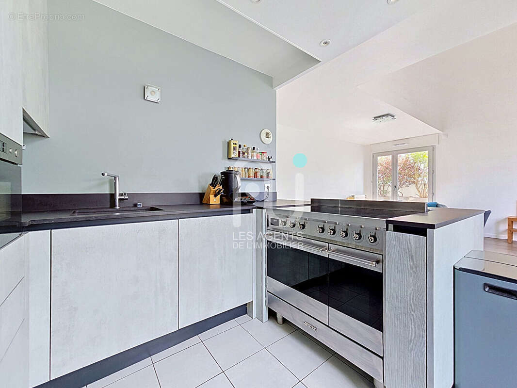 Appartement à ASNIERES-SUR-SEINE
