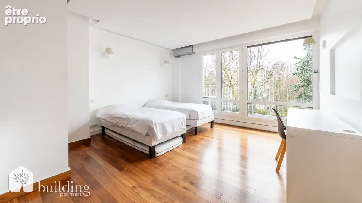 À vendre - Levallois-Perret Villiers - Appartement familial 6 pièces avec balcons de 159,37 m² - photo 9