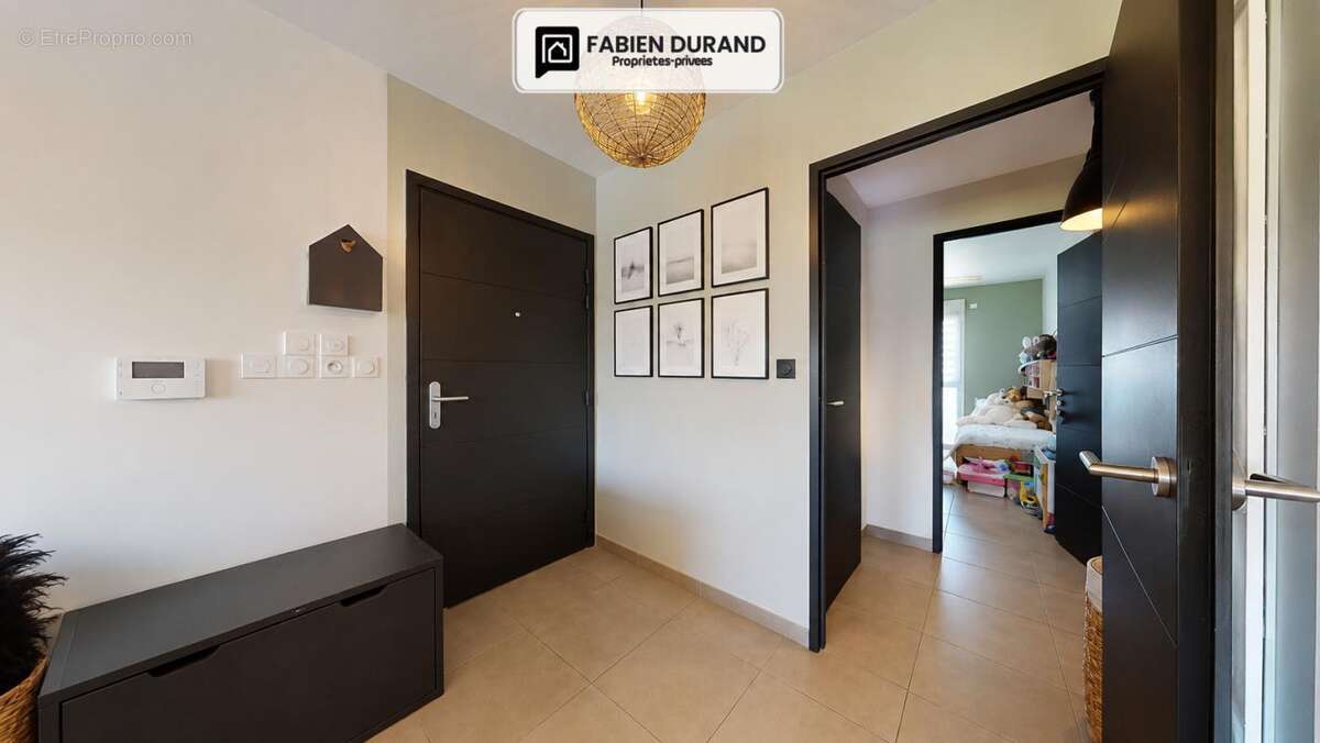 Appartement Frejus 3 pièce(s) 64 m² au Calme, résidence de standing - photo 12