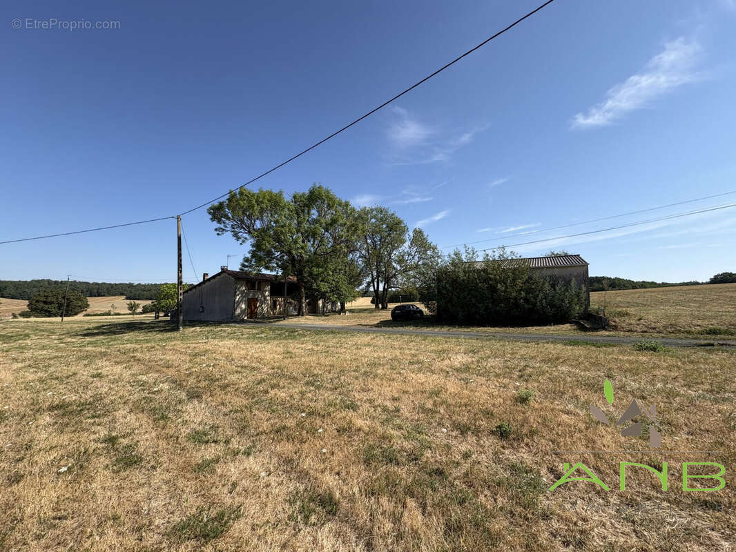 Maison à VARAIGNES