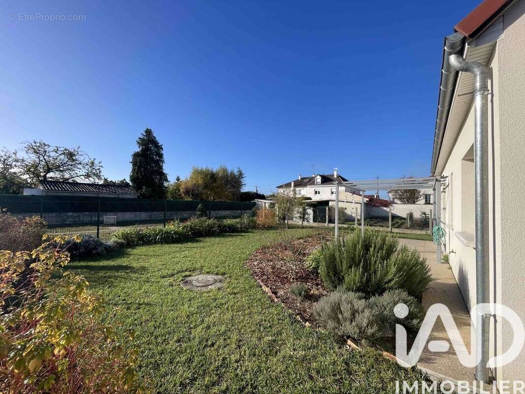 Photo 8 - Maison à LA VILLE-AUX-DAMES