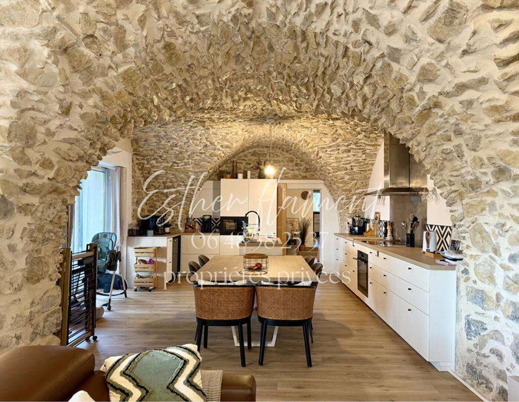 Maison à VEZENOBRES