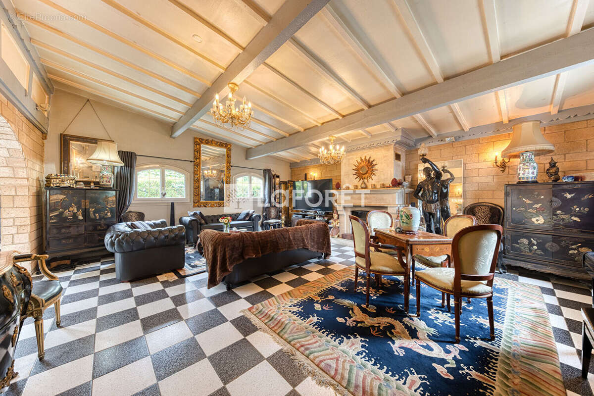Maison à LIMEIL-BREVANNES