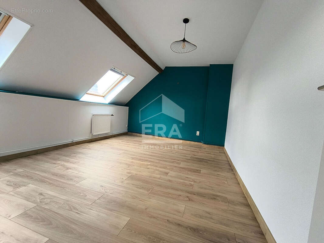 Maison à CONDE-SUR-AISNE