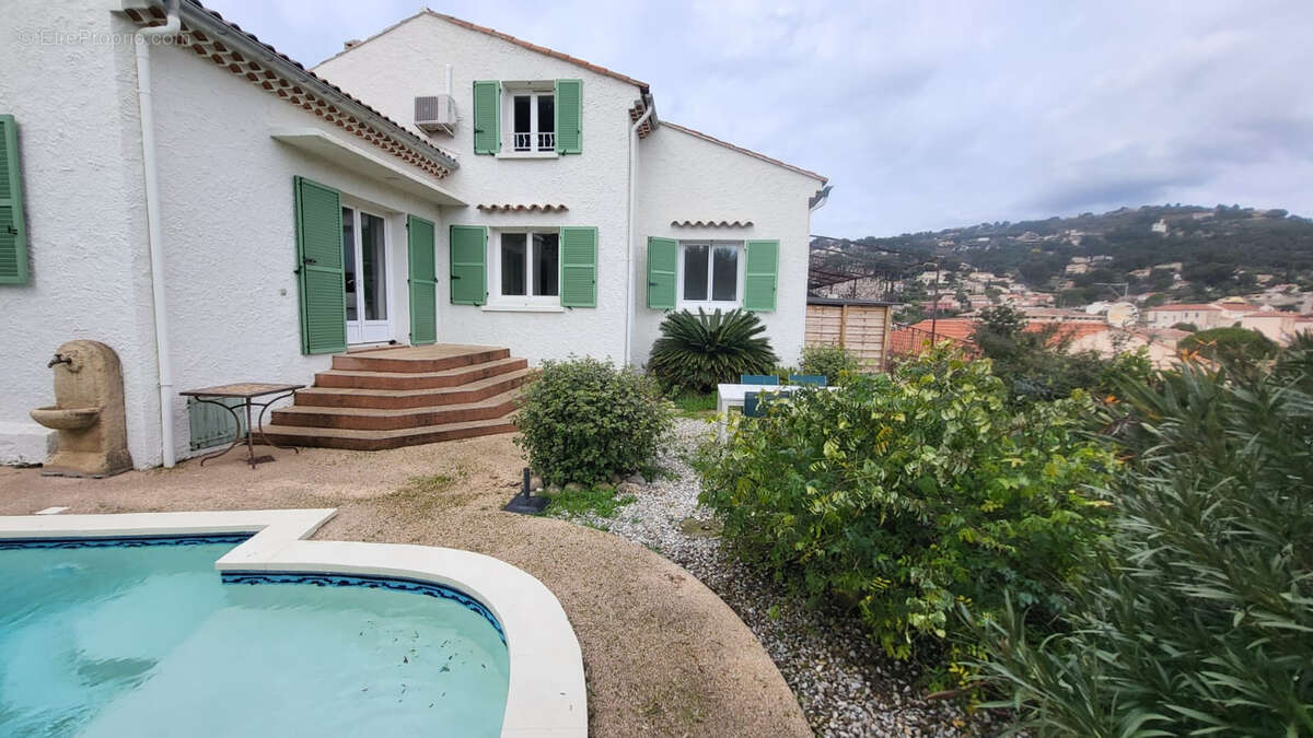 Maison à OLLIOULES