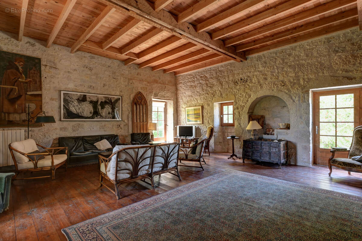 Maison à CASTELLA