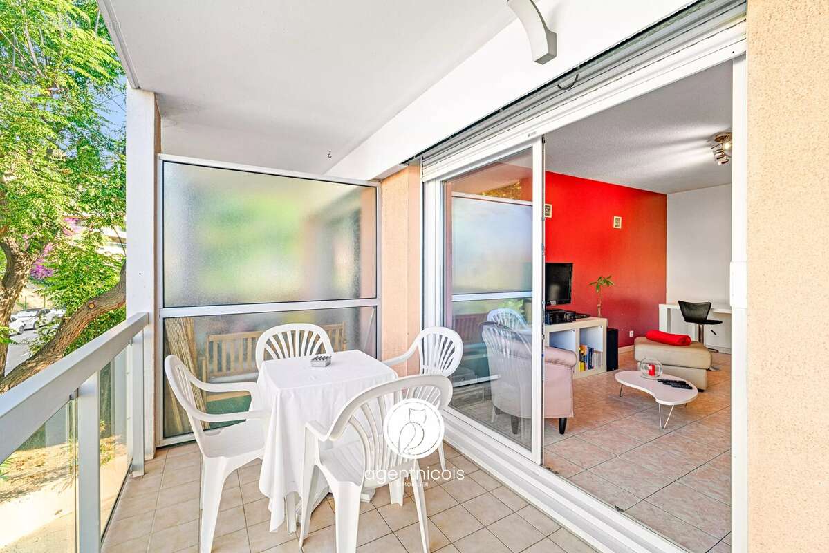 St laurent du var // Avenue des Plantiers : 2 Pièces - Terrasse - Parking - photo 6