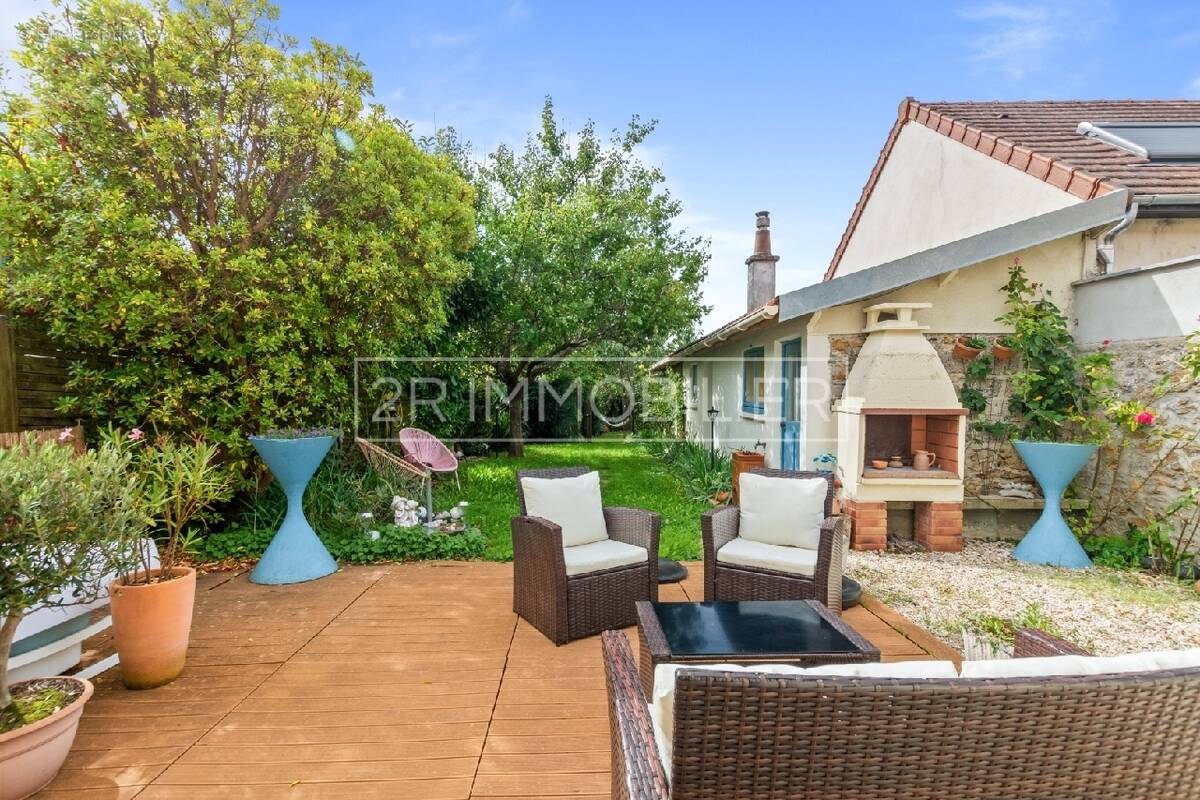 Maison à FERRIERES-EN-BRIE