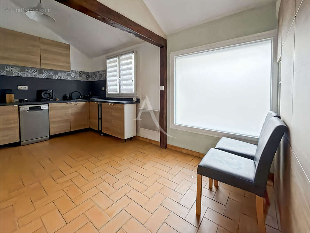 Maison à JOUY-LE-MOUTIER