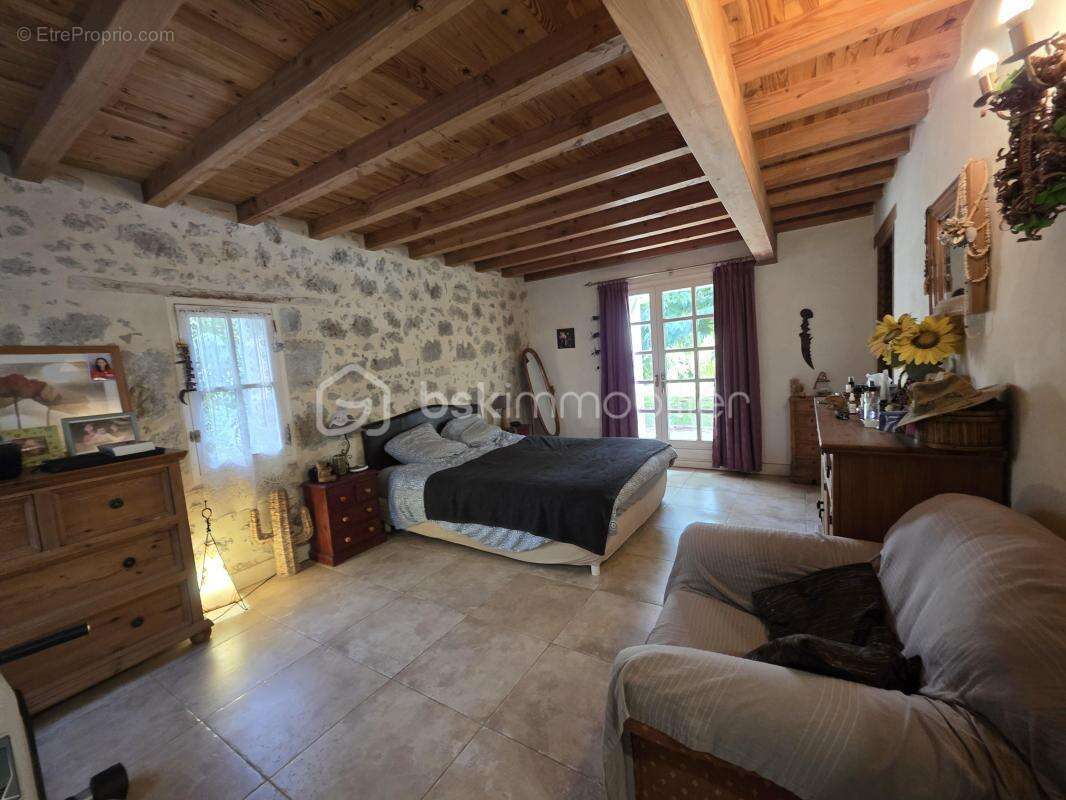 Maison à BARBASTE