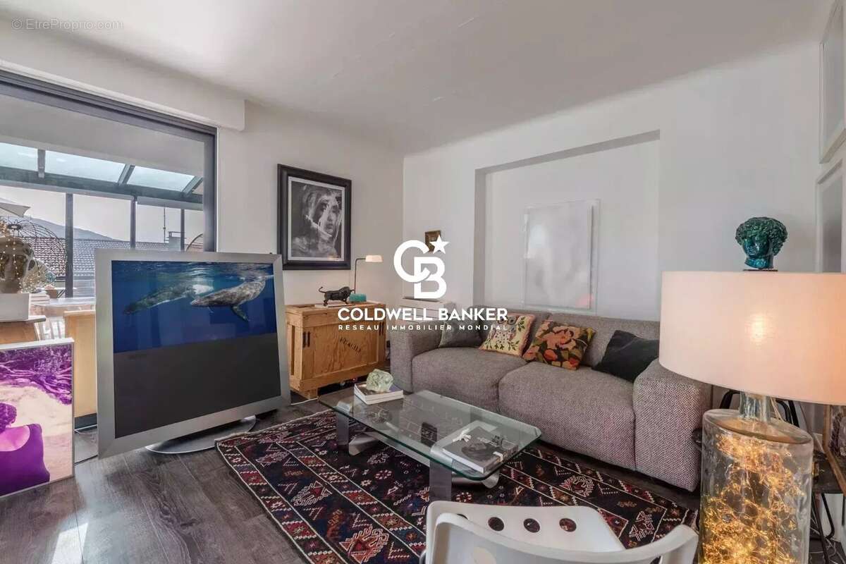 Maison à VETRAZ-MONTHOUX