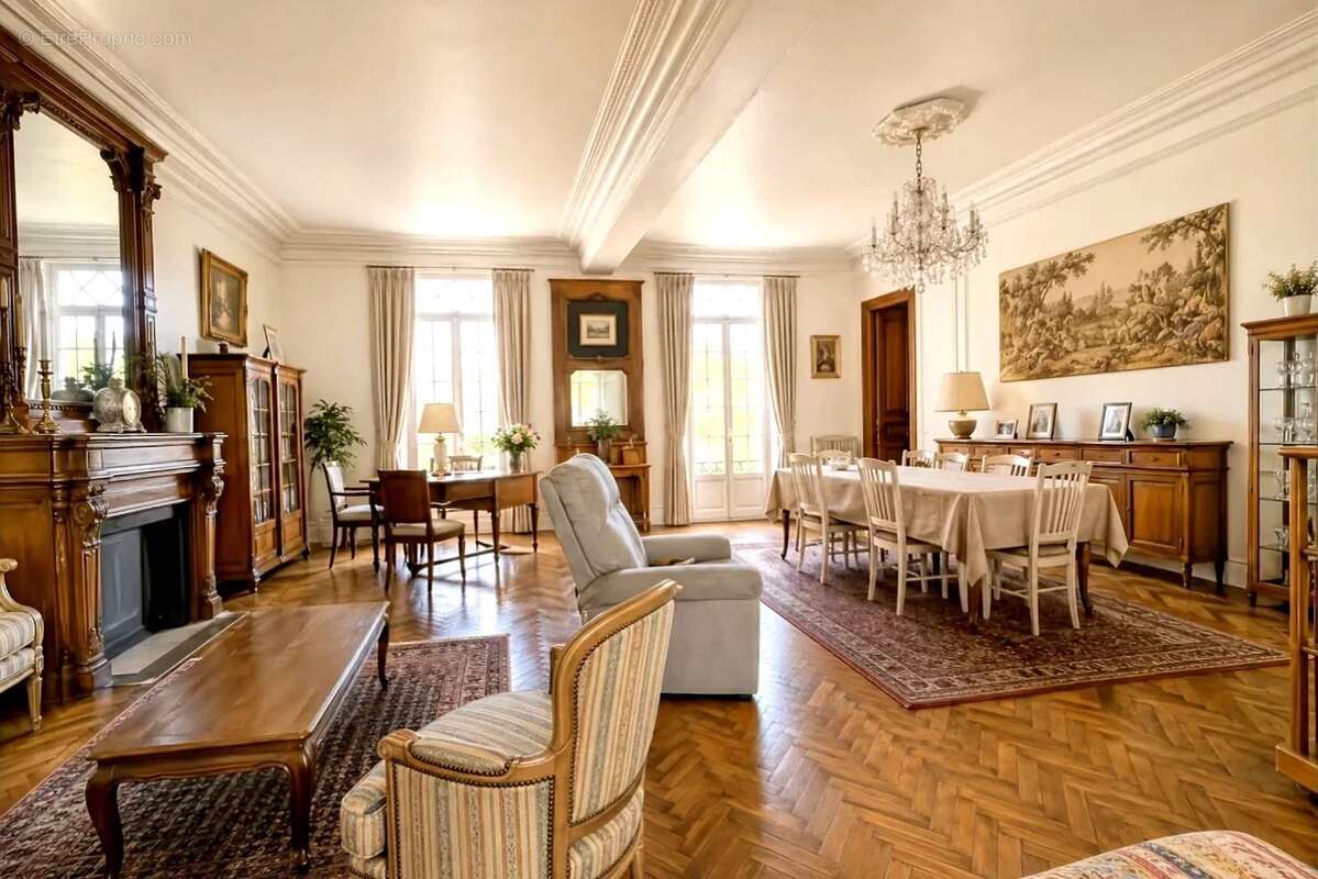 Maison 260 m² à Amiens  - photo 3