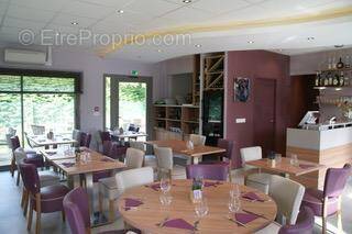 Commerce à SAINT-CYR-EN-VAL