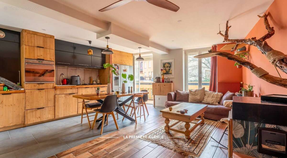 Appartement à PONTCHARRA-SUR-TURDINE