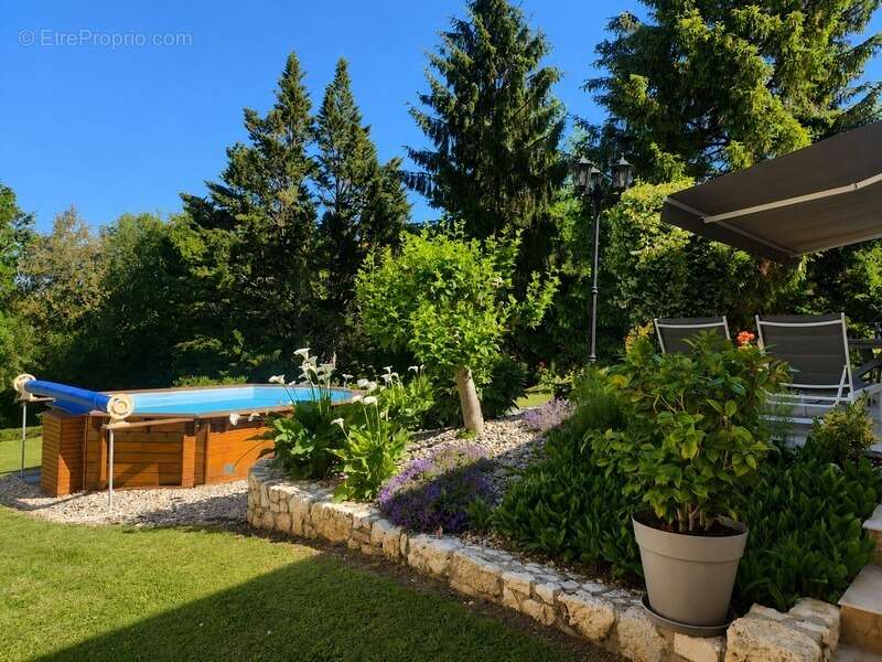 Belle Maison de plain pied avec 4 chambres et jardin arboré - à vendre - 6 pièces - ALLEZ ET CAZENEUVE (47) - photo 2