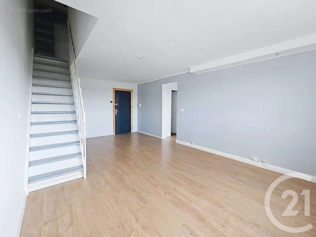 Appartement 79 m² à Provins  - photo 3