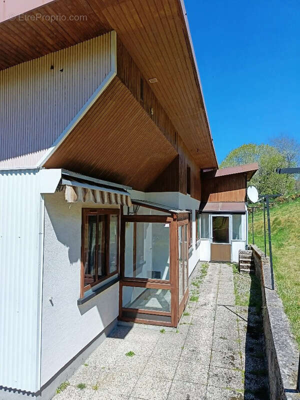 Maison à LA BRESSE