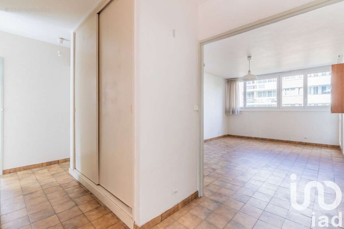 Photo 6 - Appartement à LES ULIS