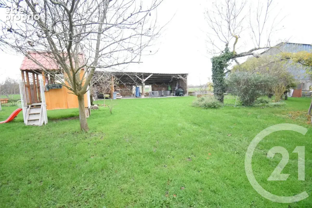 Maison 9 pièces 272 m² à vendre à Vendat (03110) - photo 15