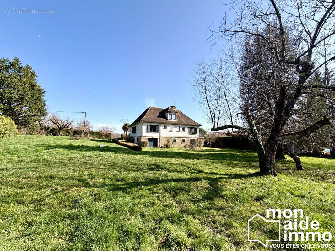 Maison à CORGNAC-SUR-L'ISLE
