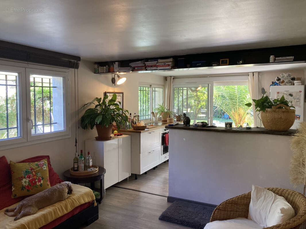 Appartement à L'ISLE-SUR-LA-SORGUE