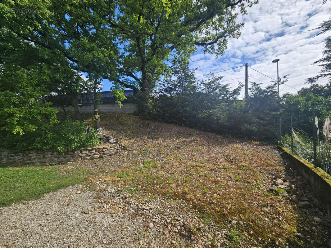 Terrain à SAINT-MAURICE-L'EXIL