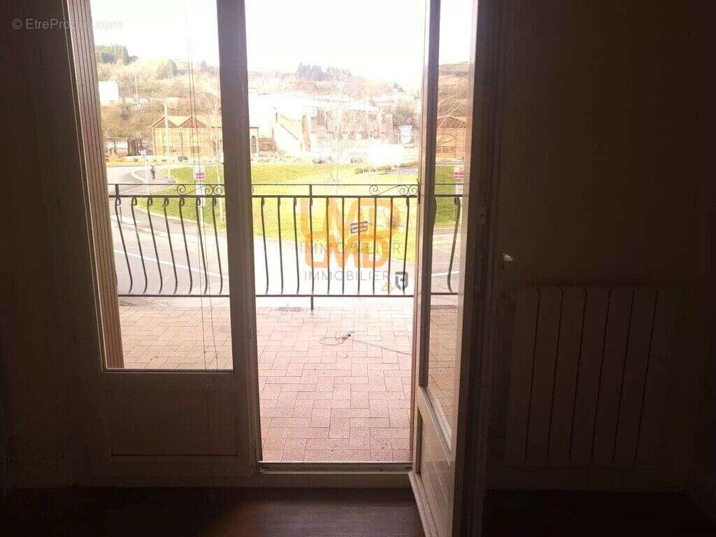 Appartement à DECAZEVILLE