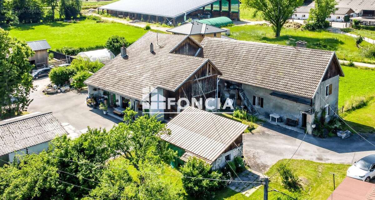 Maison à CORNIER