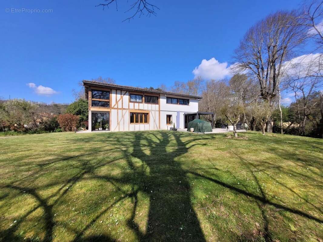 Maison à SAINT-SULPICE