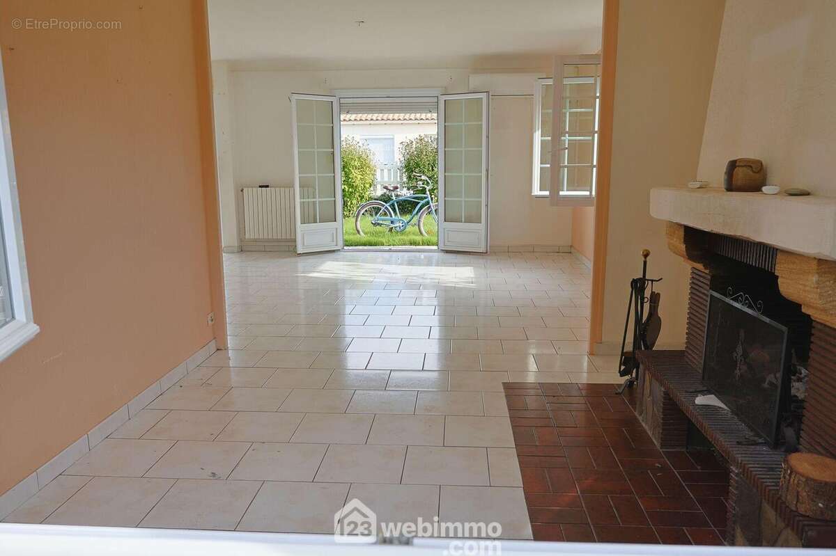 Maison à NIEUL-SUR-MER