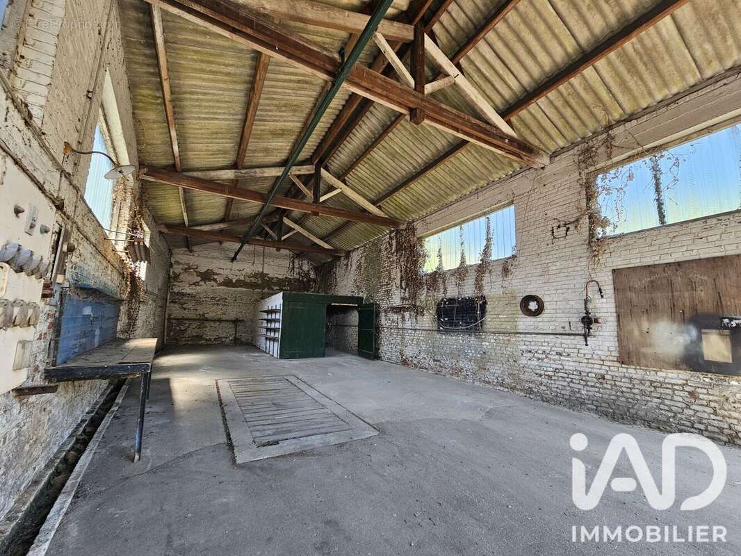 Parking 183 m² à Chauny  - photo 4