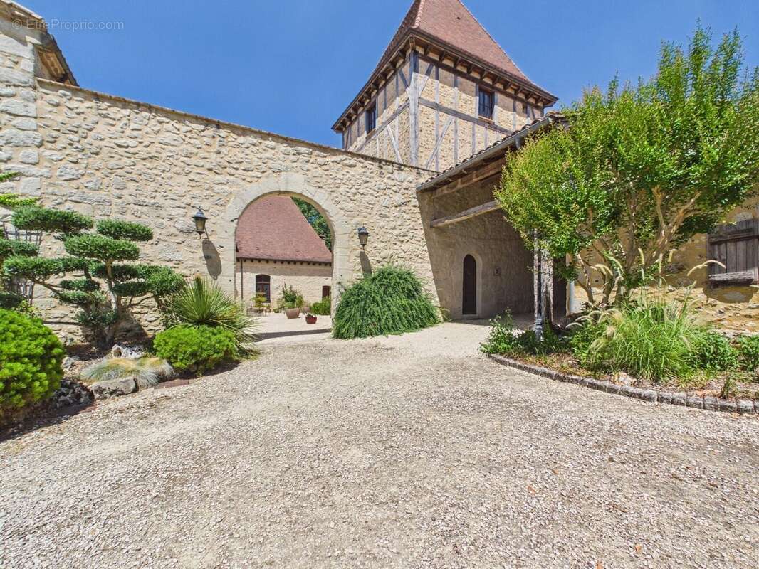 Maison à MONFLANQUIN
