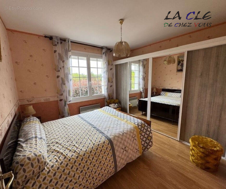 Maison à COULONGES-SUR-L&#039;AUTIZE