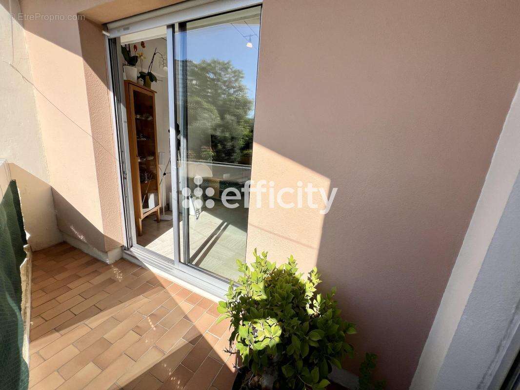 Appartement à MARSEILLE-9E