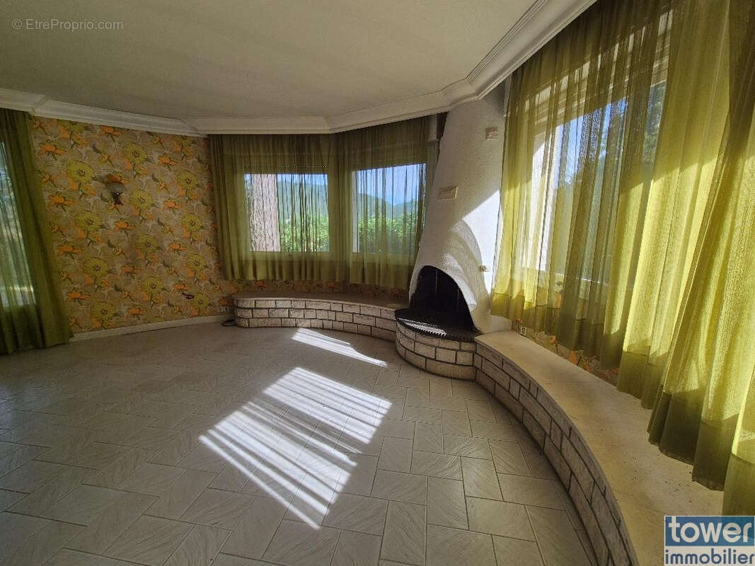 Maison à VILLEFRANCHE-DE-ROUERGUE