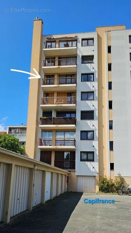 Appartement à LES PAVILLONS-SOUS-BOIS