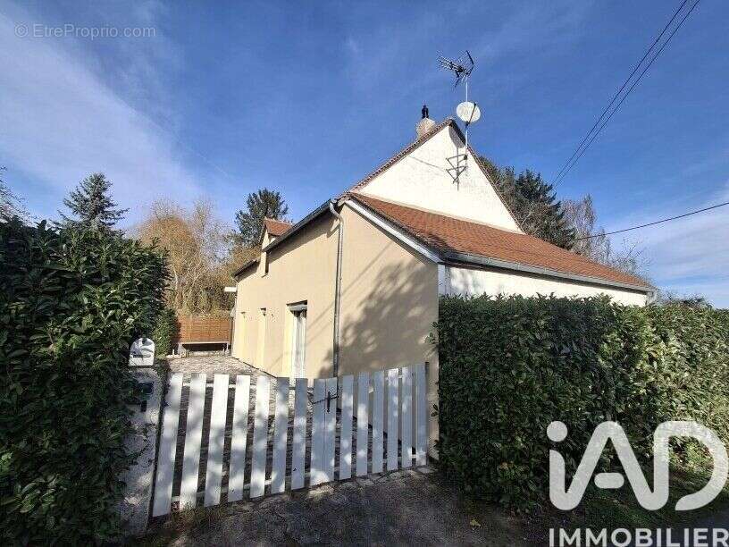 Photo 2 - Maison à FAVERELLES