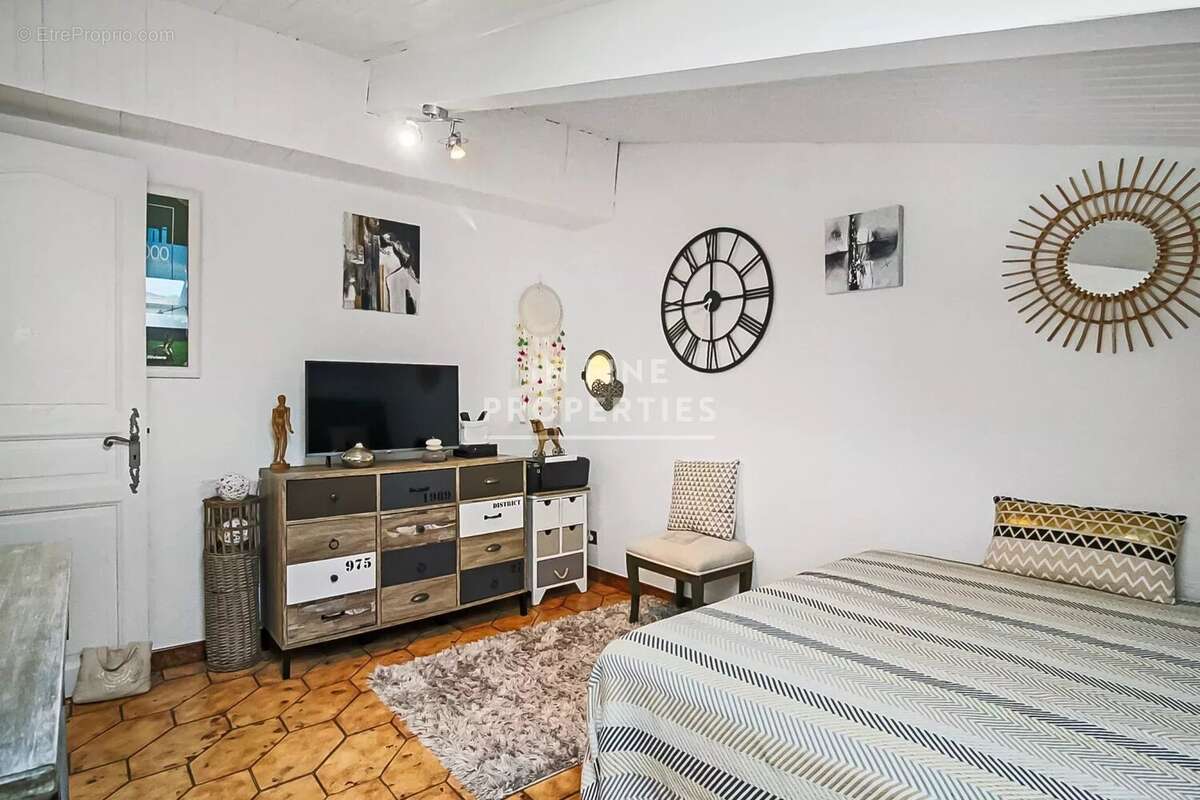 Maison à MANDELIEU-LA-NAPOULE