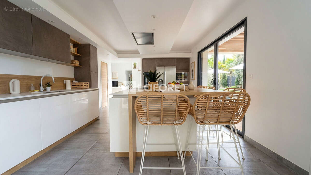 Maison à SAINT-CYR-SUR-LOIRE