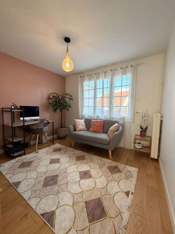 Maison à ORRY-LA-VILLE