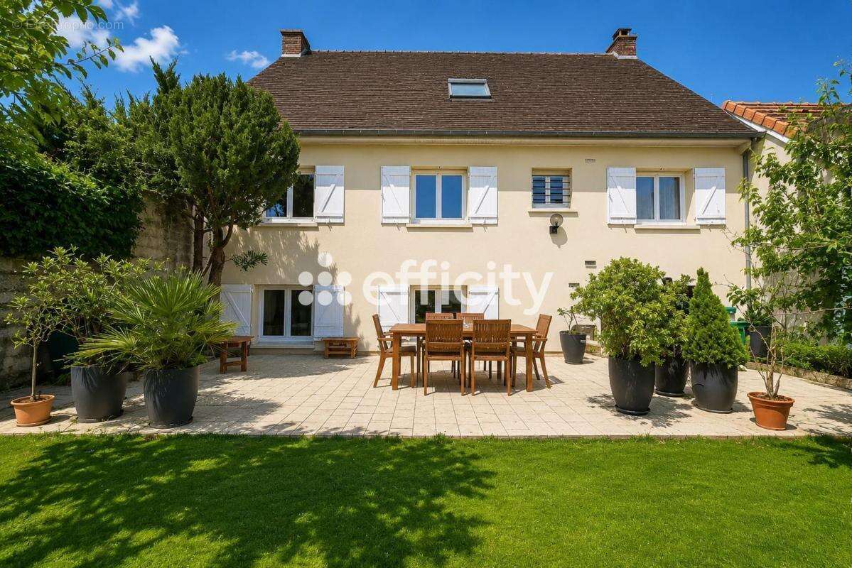 Maison 238 m² à Antony  - photo 2